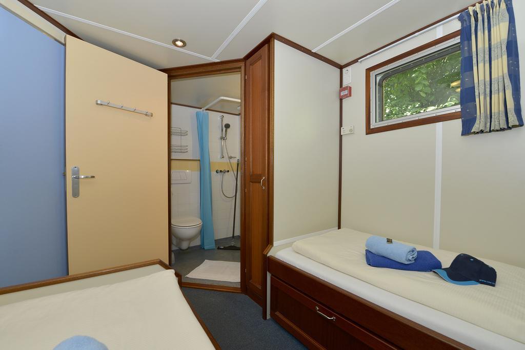 Botel Ms Mecklenburg Hotelschiff *